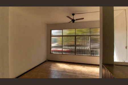 Casa à venda com 403m², 7 quartos e 2 vagas Casa à venda com 403m², 7 quartos e 2 vagasSala