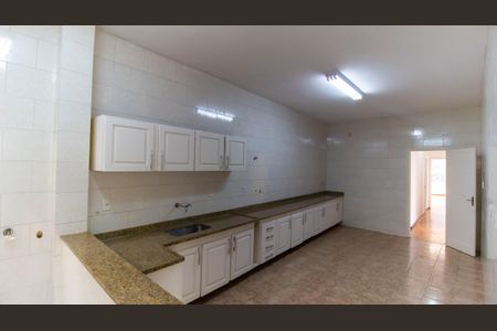 Casa à venda com 403m², 7 quartos e 2 vagas Casa à venda com 403m², 7 quartos e 2 vagasCozinha 2