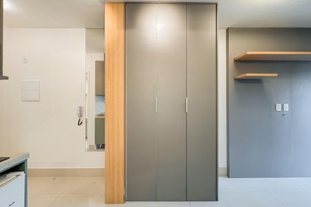 Studio para alugar com 24m², 1 quarto e sem vaga Studio para alugar com 24m², 1 quarto e sem vagaArmários