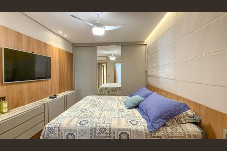 Apartamento à venda com 281m², 4 quartos e 4 vagas Apartamento à venda com 281m², 4 quartos e 4 vagasQuarto 1