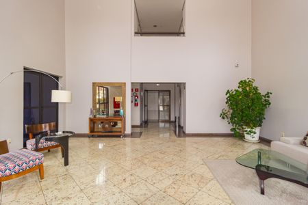 Apartamento à venda com 65m², 2 quartos e 2 vagasHall social