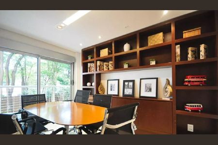 Apartamento para alugar com 100m², 2 quartos e 2 vagas Apartamento para alugar com 100m², 2 quartos e 2 vagasÁrea comum