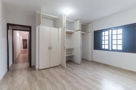 Casa para alugar com 290m², 4 quartos e 2 vagasQuarto 1 - Suíte 1
