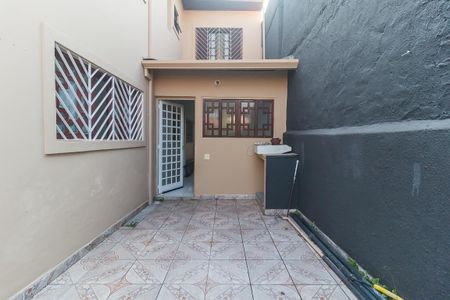 Casa para alugar com 290m², 4 quartos e 2 vagasQuintal