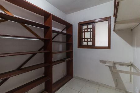 Casa para alugar com 290m², 4 quartos e 2 vagasDespensa