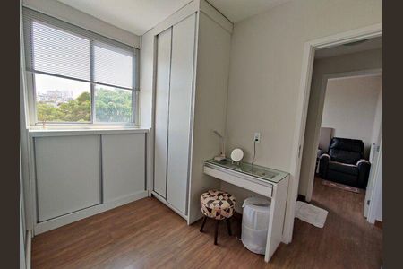 Apartamento à venda com 110m², 2 quartos e 2 vagasQuarto 2