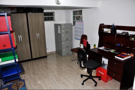 Casa à venda com 131m², 4 quartos e 1 vagaQuarto 