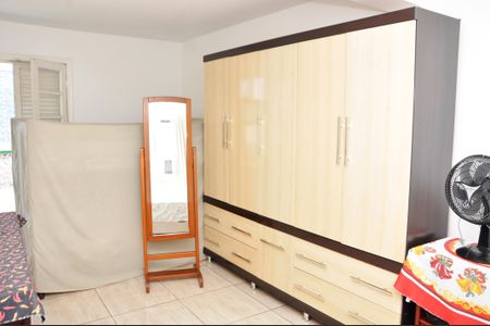 Casa à venda com 131m², 4 quartos e 1 vagaSuíte