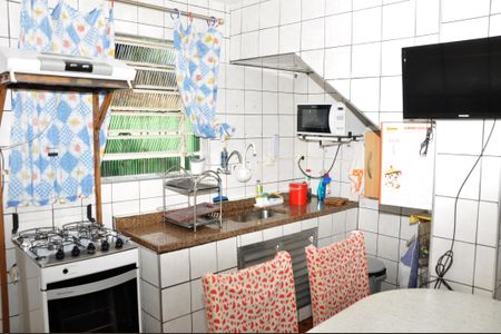 Casa à venda com 131m², 4 quartos e 1 vagaCozinha