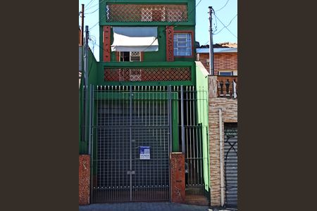 Casa à venda com 131m², 4 quartos e 1 vagaFachada