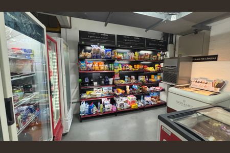 Apartamento à venda com 50m², 2 quartos e 1 vagamercado