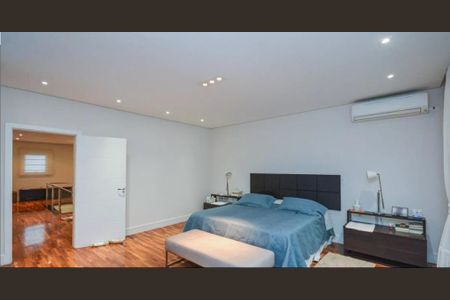 Casa à venda com 360m², 4 quartos e 4 vagas Casa à venda com 360m², 4 quartos e 4 vagasFoto 39