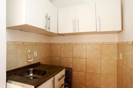 Studio - Cozinha de kitnet/studio para alugar com 1 quarto, 30m² em Centro Histórico, Porto Alegre