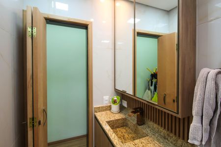 Casa à venda com 80m², 2 quartos e 1 vaga Casa à venda com 80m², 2 quartos e 1 vagaBanheiro Social