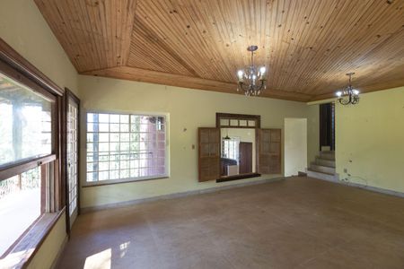 Casa de condomínio à venda com 200m², 3 quartos e 4 vagasSala