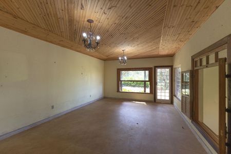 Sala de casa de condomínio à venda com 3 quartos, 200m² em Jardins de Petrópolis, Nova Lima