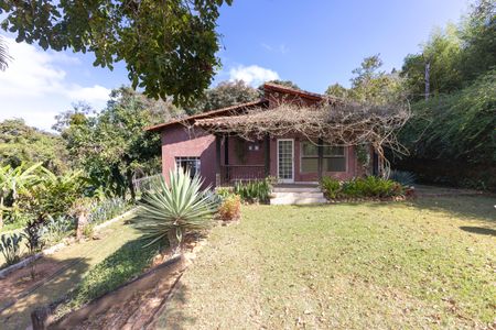 Casa de condomínio à venda com 200m², 3 quartos e 4 vagasFachada