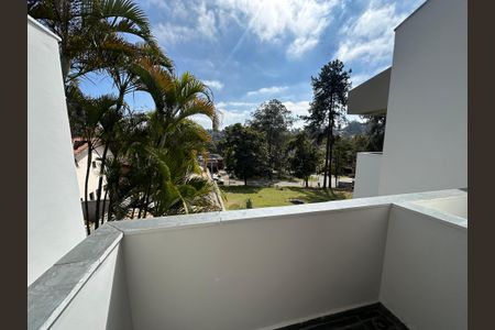 Casa de condomínio para alugar com 400m², 4 quartos e 4 vagas Casa de condomínio para alugar com 400m², 4 quartos e 4 vagasSacada da Suíte 2
