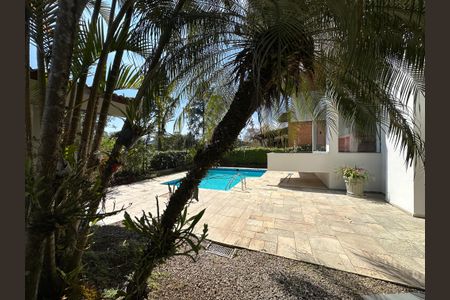 Casa de condomínio para alugar com 400m², 4 quartos e 4 vagas Casa de condomínio para alugar com 400m², 4 quartos e 4 vagasQuintal