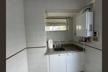 Casa de condomínio para alugar com 400m², 4 quartos e 4 vagas Casa de condomínio para alugar com 400m², 4 quartos e 4 vagasÁrea de Serviço
