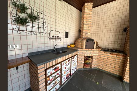 Casa de condomínio para alugar com 400m², 4 quartos e 4 vagas Casa de condomínio para alugar com 400m², 4 quartos e 4 vagasChurrasqueira