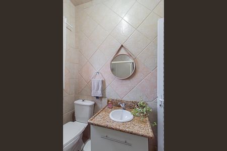 Casa à venda com 208m², 3 quartos e 6 vagasBanheiro da Suite