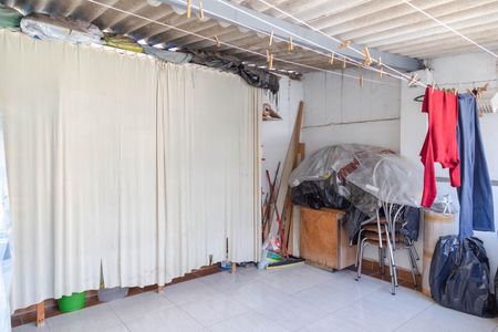 Casa à venda com 250m², 2 quartos e 1 vagaÁrea de Serviço