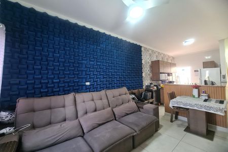 Casa à venda com 98m², 2 quartos e 1 vaga Casa à venda com 98m², 2 quartos e 1 vagaSala