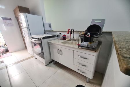 Casa à venda com 98m², 2 quartos e 1 vaga Casa à venda com 98m², 2 quartos e 1 vagaCozinha