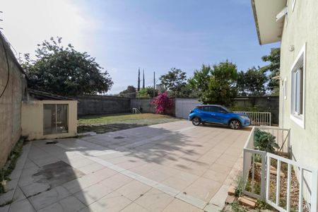 Casa à venda com 560m², 4 quartos e 10 vagas Casa à venda com 560m², 4 quartos e 10 vagasQuintal