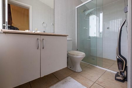 Casa à venda com 350m², 4 quartos e 6 vagasBanheiro da Suíte 3