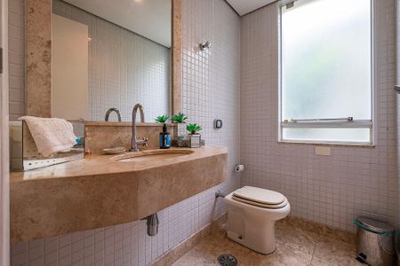 Casa à venda com 350m², 4 quartos e 6 vagasLavabo