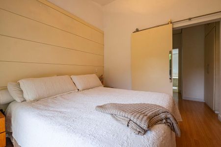 Casa à venda com 350m², 4 quartos e 6 vagasSuíte 1