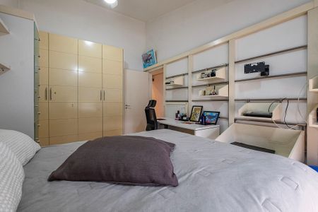 Casa à venda com 350m², 4 quartos e 6 vagasSuíte 2