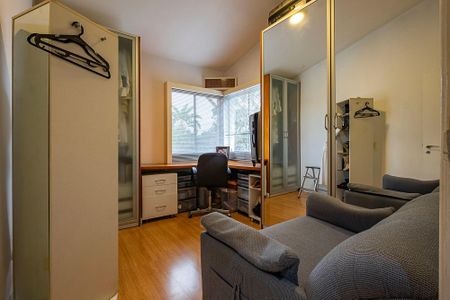 Casa à venda com 350m², 4 quartos e 6 vagasQuarto 