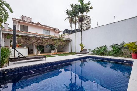Casa à venda com 350m², 4 quartos e 6 vagasÁrea comum - Piscina