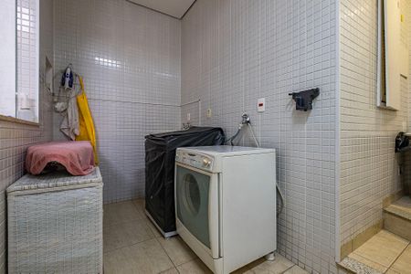 Casa à venda com 350m², 4 quartos e 6 vagasÁrea de Serviço