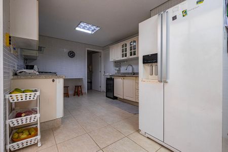 Casa à venda com 350m², 4 quartos e 6 vagasCozinha