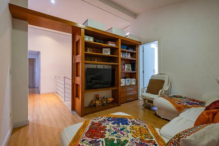 Casa à venda com 350m², 4 quartos e 6 vagasSuíte 3