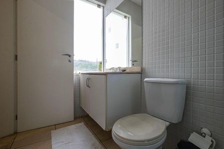 Casa à venda com 350m², 4 quartos e 6 vagasBanheiro da Suíte 3