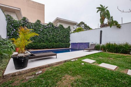 Casa à venda com 350m², 4 quartos e 6 vagasÁrea comum - Piscina