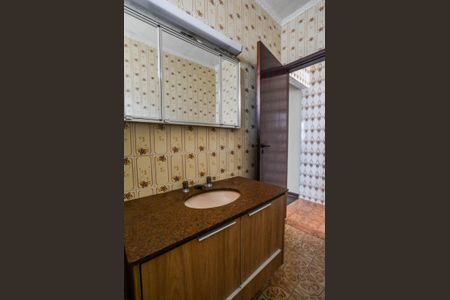 Casa à venda com 260m², 2 quartos e 2 vagasBanheiro Social