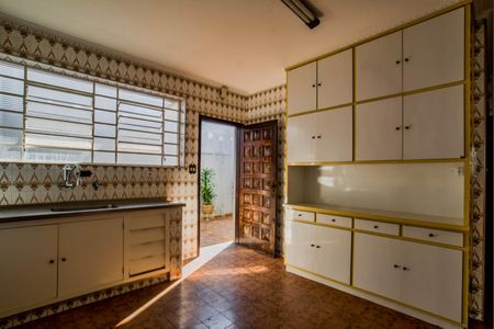 Casa à venda com 260m², 2 quartos e 2 vagasCozinha