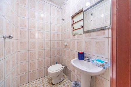 Casa à venda com 300m², 3 quartos e 3 vagasBanheiro de serviço