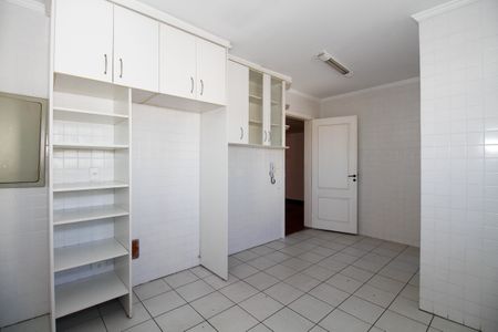 Apartamento à venda com 150m², 3 quartos e 3 vagasCozinha