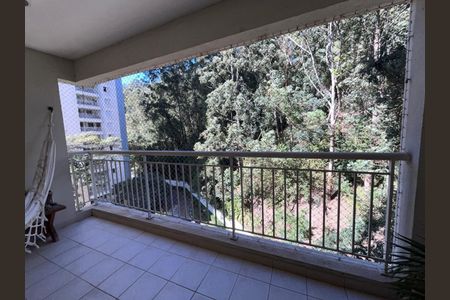 Apartamento à venda com 95m², 3 quartos e 2 vagas Apartamento à venda com 95m², 3 quartos e 2 vagasVaranda