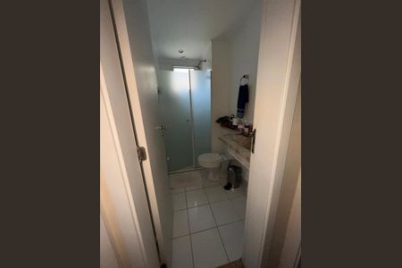 Apartamento à venda com 95m², 3 quartos e 2 vagas Apartamento à venda com 95m², 3 quartos e 2 vagasBanheiro