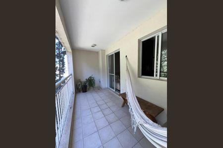 Apartamento à venda com 95m², 3 quartos e 2 vagas Apartamento à venda com 95m², 3 quartos e 2 vagasVaranda