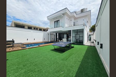 Casa para alugar com 241m², 2 quartos e 3 vagas Casa para alugar com 241m², 2 quartos e 3 vagasÁrea comum