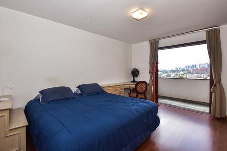 Casa à venda com 316m², 5 quartos e 4 vagasSuíte 1